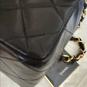 Continuation Vintage Chanel jumbo bag